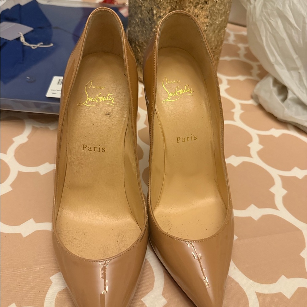 Christian Louboutin Nude Pumps 38.5